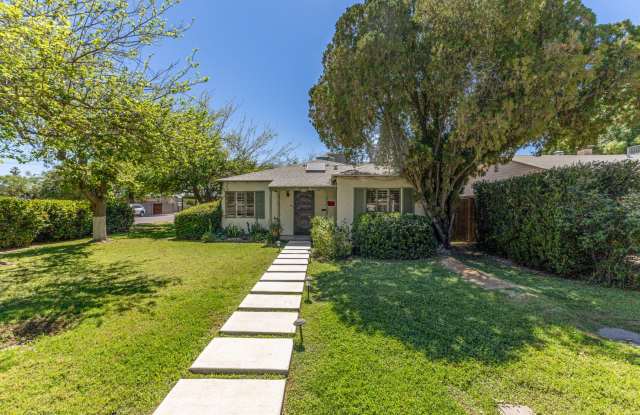 Charming fully furnished 2bed/1 bath Cottage in the Melrose District photos photos