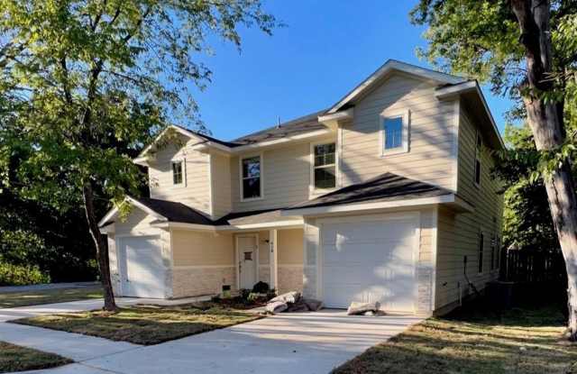418 S 3rd Street - 418 South 3rd Street, Bonham, TX 75418