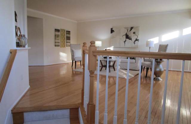 6260 DUBIN DR Gallery 2