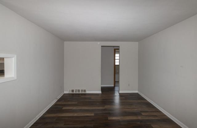 1403 Lowe St Gallery 4