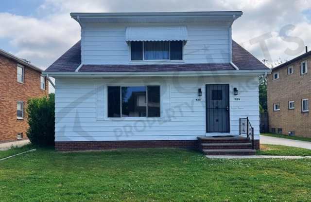 927 East 216th Street - 1 photos photos