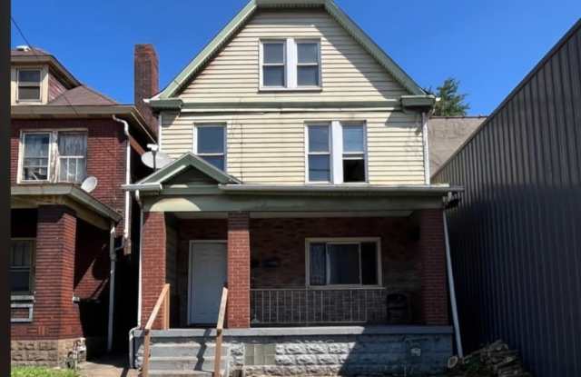 211 Bessemer AveApt. 2 Gallery 1