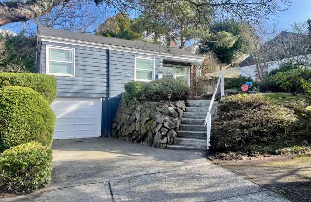 Welcome Home 2 BD/2BA Plus Large Finished Basement photos photos