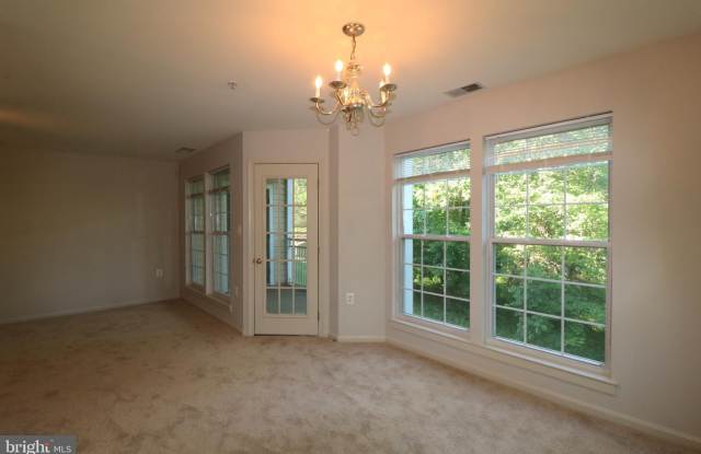 12000 AMBER RIDGE Circle unit: A-102 Gallery 3