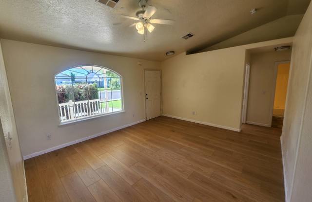 3 Bedroom 2 Bath Home in a Great Location! Gallery 4