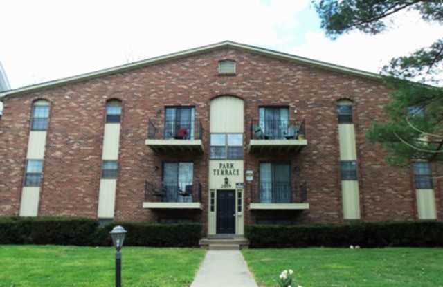 2019 Eastern Pkwy - 2019 Eastern Parkway, Louisville, KY 40204