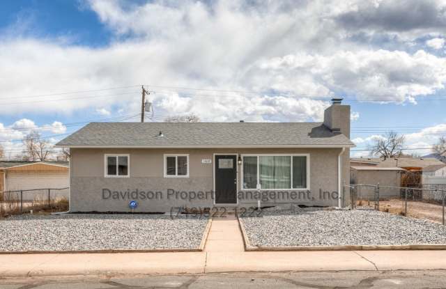 Cozy Updated 4-Bedroom House in Southwest Colorado Springs photos photos