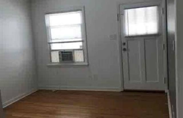 2079 PRINCETON Street E Gallery 4