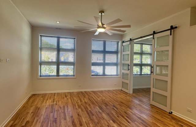 5519 North Broadway photos photos