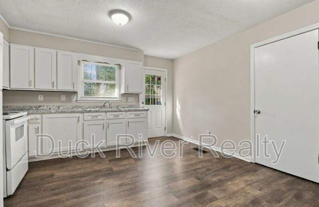 205 Hunter Dr Gallery 4