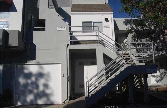 27837 Emerald Gallery 3