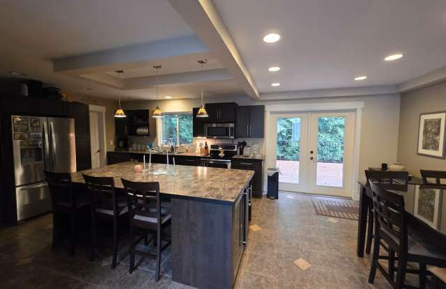 1937 Cedar Park Drive North Gallery 2