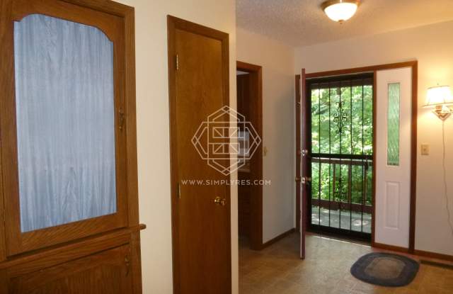 14902 Wildwood Rd photos photos