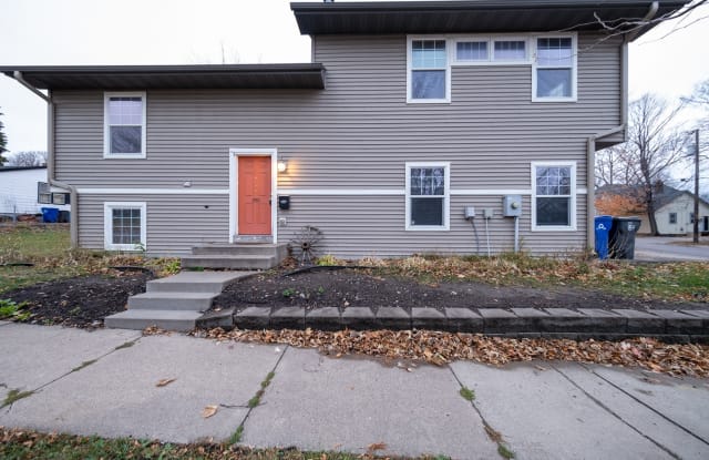 350 Stevens St. W. photos photos