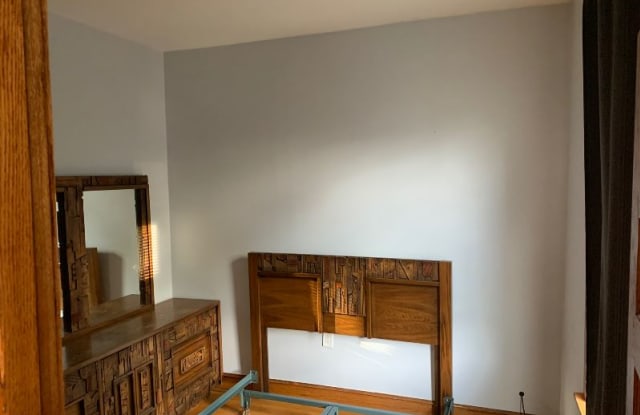 3759 N Damen - 3759 North Damen Avenue, Chicago, IL 60618