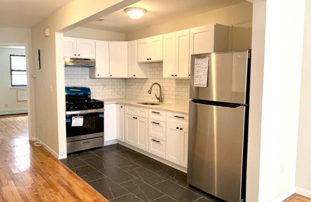 2182 Davidson Ave - 2182 Davidson Avenue, Bronx, NY 10453