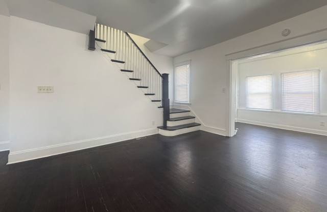 2044 South 68th St, 3 bedrooms, 1 bathroom House for 1,400/Month Gallery 4