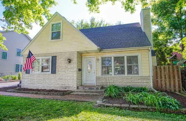 910 South Norbury Avenue - 910 South Norbury Avenue, Lombard, IL 60148