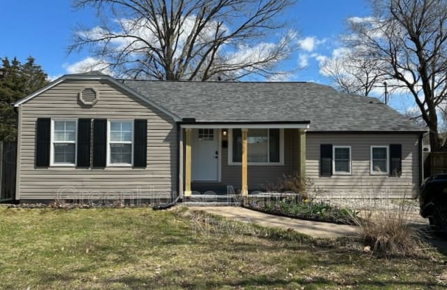 1111 North 10th Street - 1111 North 10th Street, Rogers, AR 72756