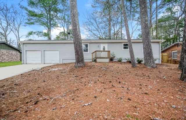 951 Woodbridge Drive Northeast photos photos