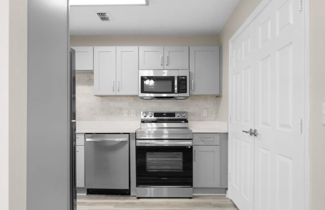 Madison at Adams Farm photos photos