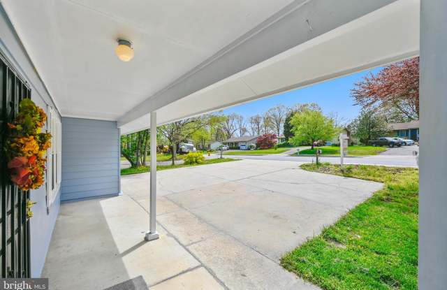 8606 CONTEE ROAD Gallery 3