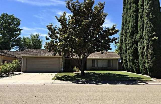 1 Story Home With Solar photos photos