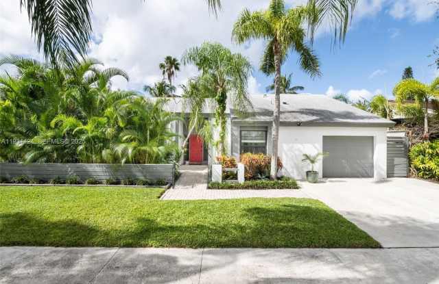 511 SW 168th Ave - 511 Southwest 168th Avenue, Weston, FL 33326