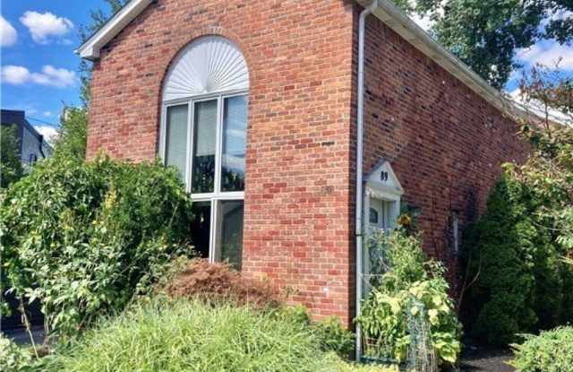 89 Johnson Park unit: 2 photos photos