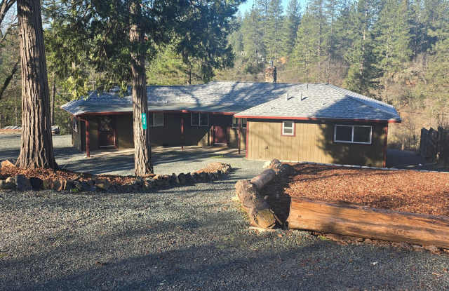 Calm Surrounds This Beautiful Cabin Home photos photos