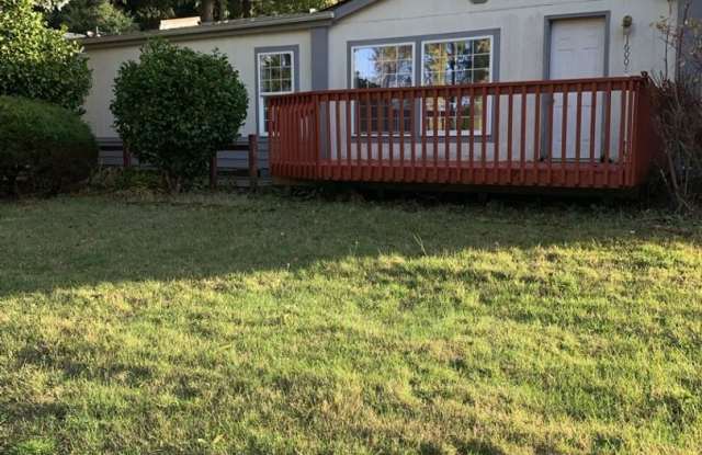 Smart Living, Smart Choice - manufactured 3bd/2Ba home w/detached garage! - 16008 34th Street East, Lake Tapps, WA 98391