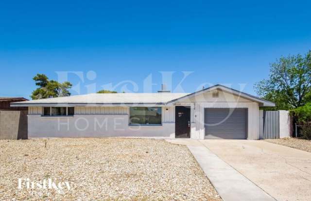 2238 East Paradise Lane photos photos