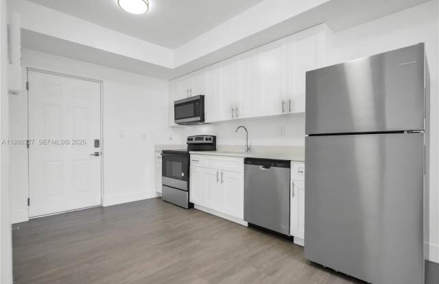 1620 NW 18th St photos photos