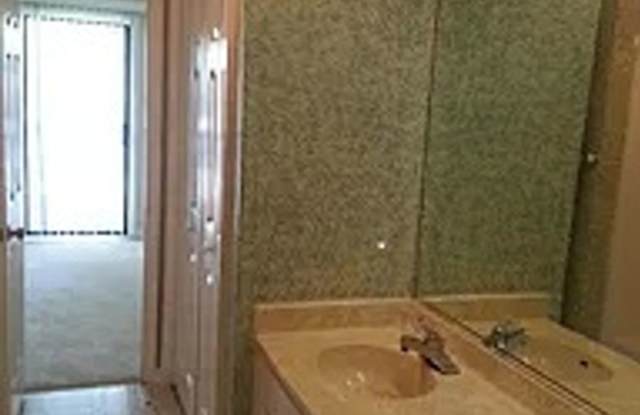 Nice townhome in great location photos photos