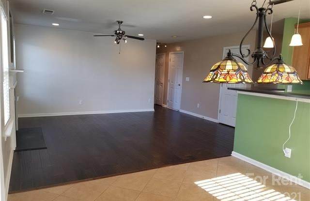 10826 Mountain Springs Drive Gallery 3