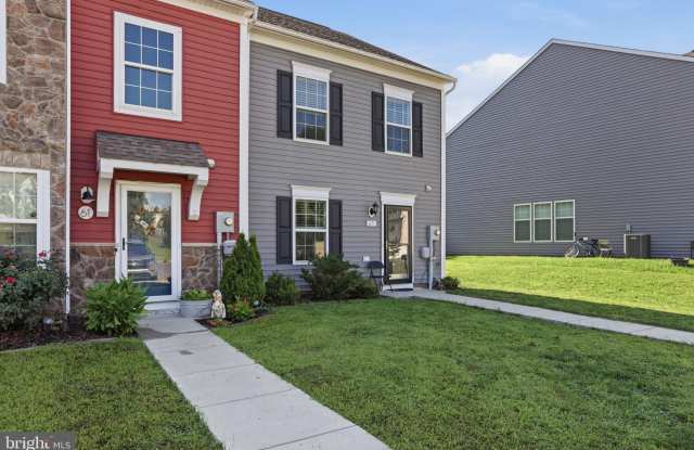 65 DARIEN Drive Gallery 2
