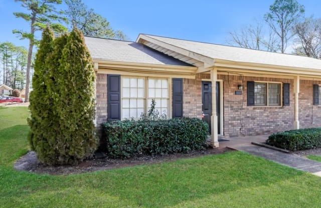 395 Dixie Court - 395 Dixie Ct, Lawrenceville, GA 30046
