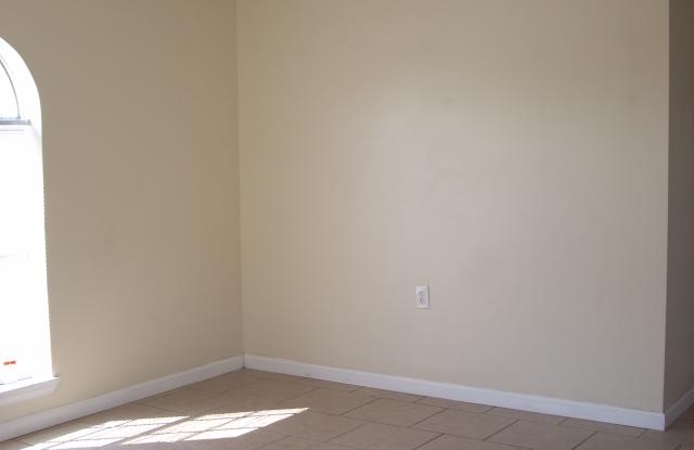 3513 Golden Dr. # C, Gallery 3