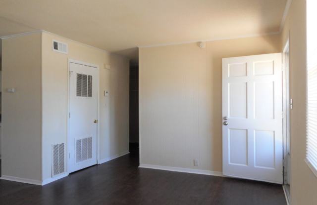 1606 Amber Lane Gallery 2