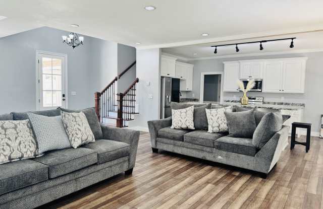 123 Grovewood Dr photos photos