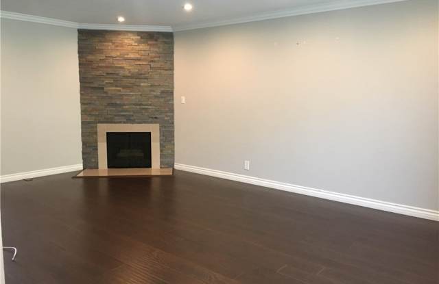 28408 Ridgecroft Court Gallery 2