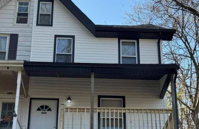 444 Oak Street photos photos