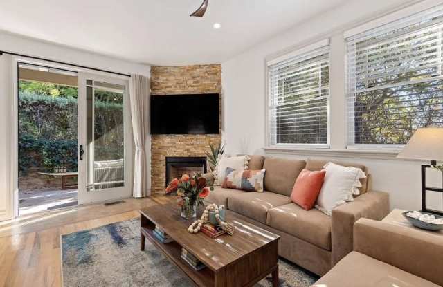 845 NE 125th St photos photos