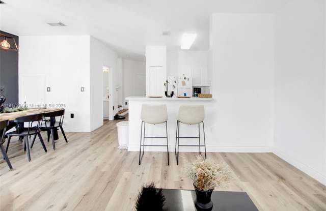 4362 NW 114th Path, Doral, FL 33178 photos photos