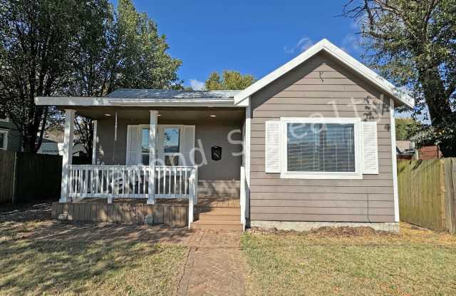 Charming 2 Bedroom/2 Bathroom House Coming Soon! photos photos