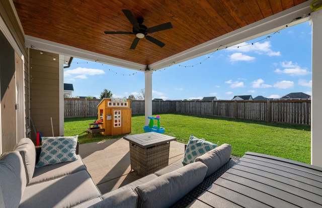 4 Bed/3.5 Bath House with Garage and Amenities Access photos photos