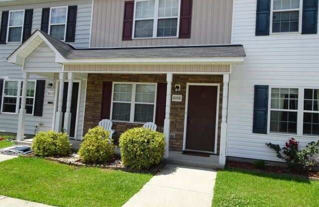 8008 Banister Loop - 8008 Banister Loop, Jacksonville, NC 28546