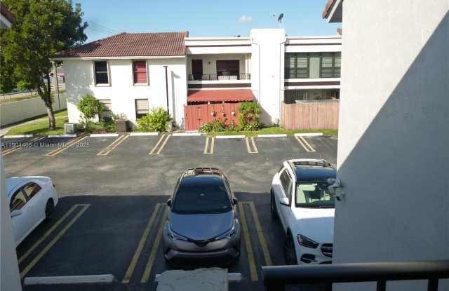 10811 NW 7th St photos photos