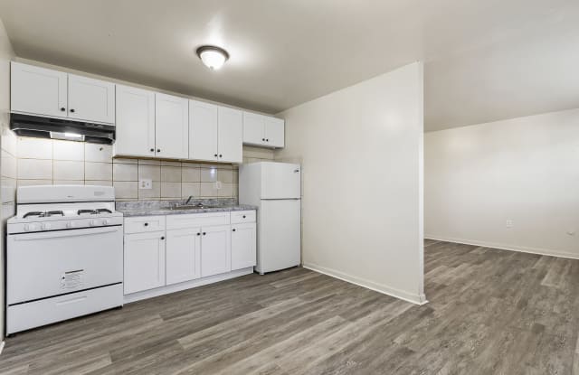 Spencer Place Apartments Gallery 2