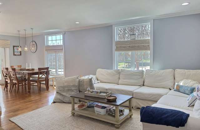 20 WOOD DR Gallery 2